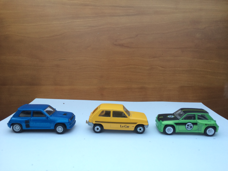 Illustration for article titled French Friday: Renault 5's in all Different Flavors